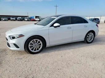 2019 Mercedes-Benz A-Class WDD3G4EB7KW022576