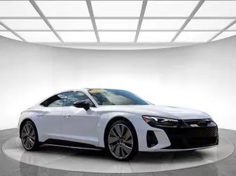 2022 Audi e-tron GT WAUEJBFWXN7003204