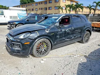 2023 Porsche Cayenne WP1AE2AY1PDA12004