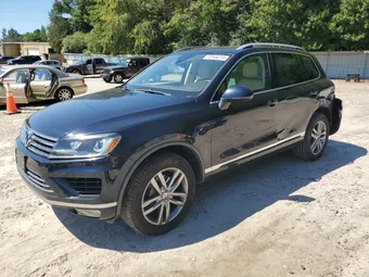 2016 Volkswagen Touareg WVGEF9BP8GD011507