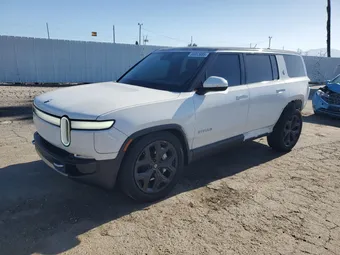 2024 Rivian R1S 7PDSGBBA3RN029670