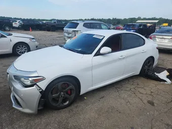 2017 Alfa Romeo Giulia ZARFAEDN9H7552065