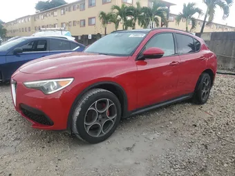 2018 Alfa Romeo Stelvio ZASFAKNN1J7B70097