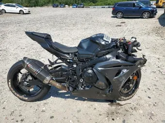 2022 Suzuki GSXR1000 JS1DM11B7N7100214