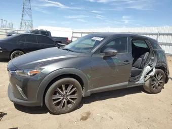 2018 Mazda CX-3 JM1DKDC70J0328757
