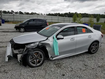 2022 Mercedes-Benz A-Class W1K3G4EB4NJ340673