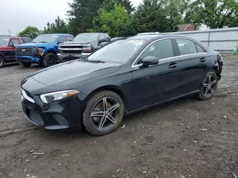 2022 Mercedes-Benz A-Class W1K3G4FB3NJ375557