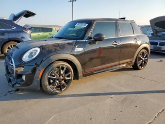 2018 Mini Hardtop 4 Door WMWXU3C50J2F51143