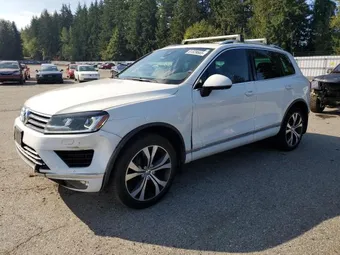 2017 Volkswagen Touareg WVGRF7BP9HD002922