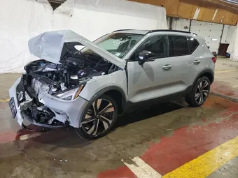 2025 Volvo XC40 YV4L12UC1S2492407