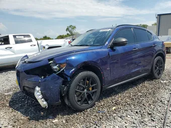 2018 Alfa Romeo Stelvio ZASFAKBN2J7B67634