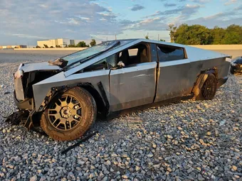 2024 Tesla Cybertruck 7G2CEHEE1RA032661
