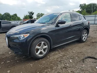 2018 Alfa Romeo Stelvio ZASFAKAN6J7B87886