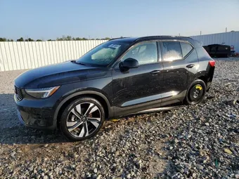 2025 Volvo XC40 YV4L12UC6S2512330
