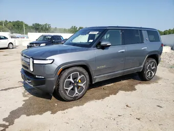 2023 Rivian R1S 7PDSGABA6PN010571