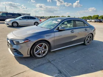 2019 Mercedes-Benz A-Class WDD3G4EB4KW019568