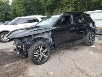 2022 Volvo XC40 YV4162UM7N2769504