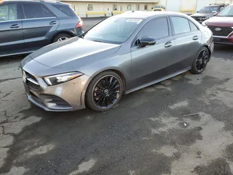 2019 Mercedes-Benz A-Class WDD3G4EB4KW024821