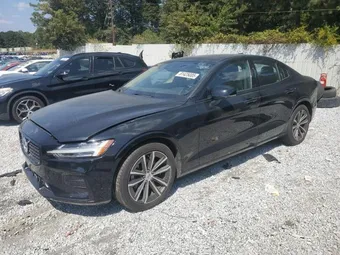 2022 Volvo S60 B5 MOM 7JRL12TZ8NG189657