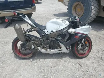 2025 Suzuki GSXR600 JS1GN7FA7S7100478