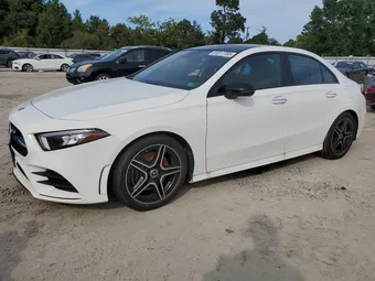 2019 Mercedes-Benz A-Class WDD3G4EB9KW005357