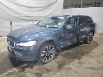 2022 Volvo V60 Cross Country YV4102WKXN1087526