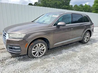 2017 Audi Q7 WA1LAAF70HD013396