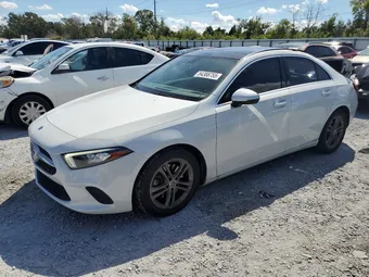 2020 Mercedes-Benz A-Class W1K3G4EB2LW043899