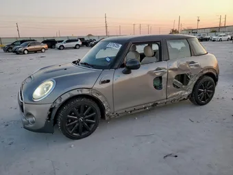 2018 Mini Hardtop 4 Door WMWXU3C56J2B64791