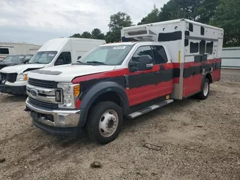 2017 Ford F550 1FD0X5HT3HEE87325