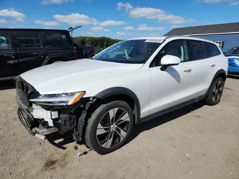 2020 Volvo V60 Cross Country YV4102WK5L1045486