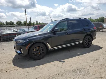 2021 BMW X7 5UXCW2C06M9G58072