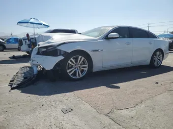 2016 Jaguar XJ SAJWA2G73G8W02782