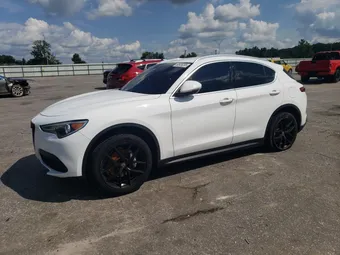 2018 Alfa Romeo Stelvio ZASFAKAN9J7B71486