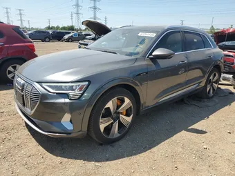 2019 Audi e-tron WA1VAAGE2KB006927