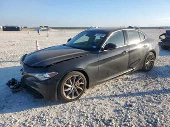 2017 Alfa Romeo Giulia ZARFAEBN0H7556475