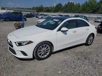 2019 Mercedes-Benz A-Class WDD3G4EB8KW034560
