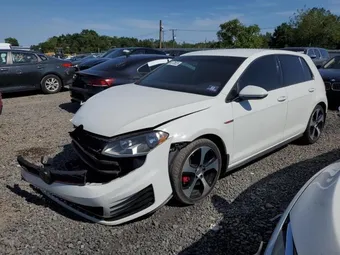 2017 Volkswagen Golf GTI 3VW5T7AU1HM027799