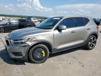 2022 Volvo XC40 YV4162UK7N2681552