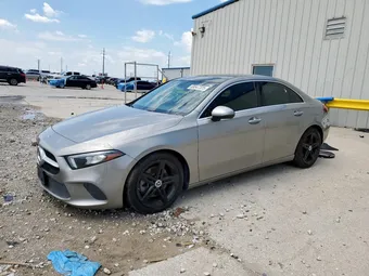 2020 Mercedes-Benz A-Class W1K3G4EB8LJ219089