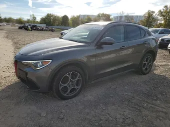 2018 Alfa Romeo Stelvio ZASFAKPN4J7B67627