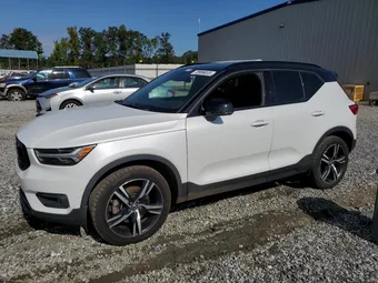 2019 Volvo XC40 YV4162UM0K2117321