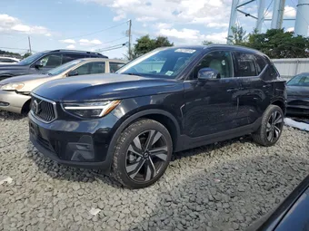 2024 Volvo XC40 YV4L12UF3R2224141