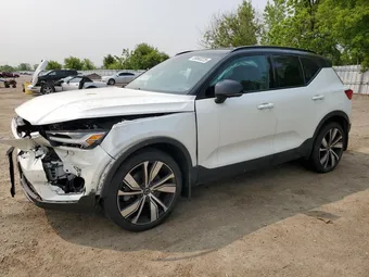 2022 Volvo XC40 YV4ED3UBXN2745502