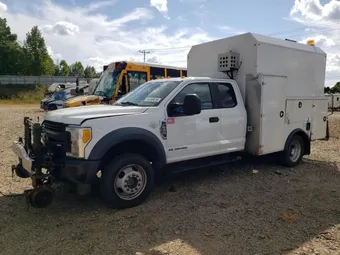 2017 Ford F550 1FD0X5HT7HEE08562