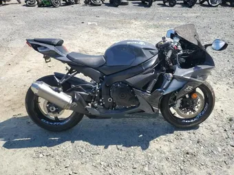 2025 Suzuki GSXR600 JS1GN7FA8S7100036