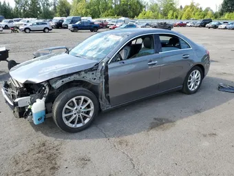 2020 Mercedes-Benz A-Class W1K3G4FB5LW043040