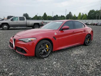 2018 Alfa Romeo Giulia ZARFAEAV2J7570644