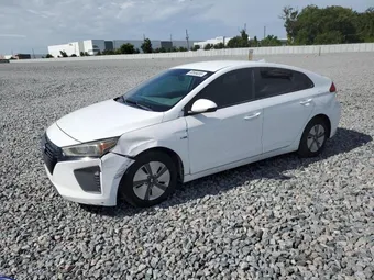 2017 Hyundai Ioniq Hybrid KMHC65LC0HU031277