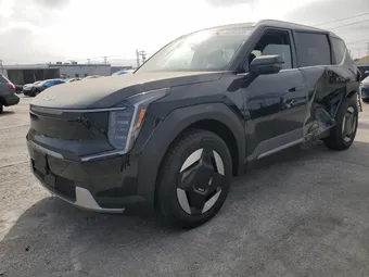 2025 Kia EV9 5XYAFFS55SG003519